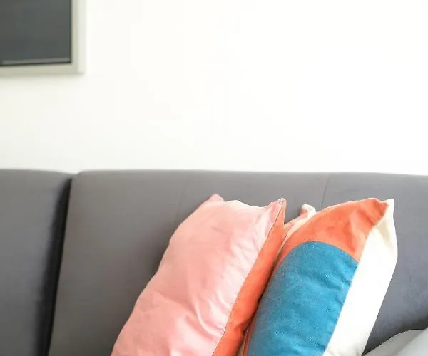 The Plaza Flat Apartment *