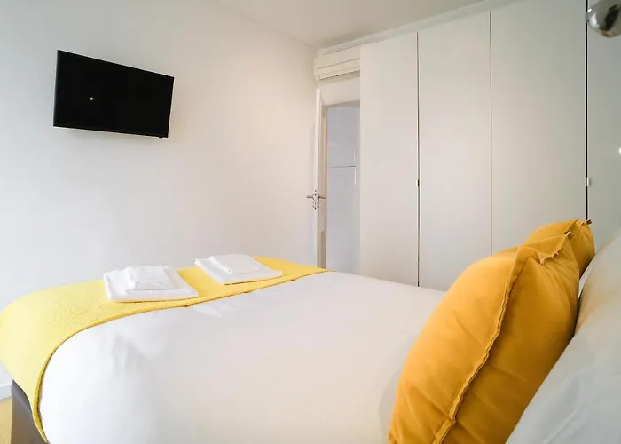 The Plaza Flat Apartment *